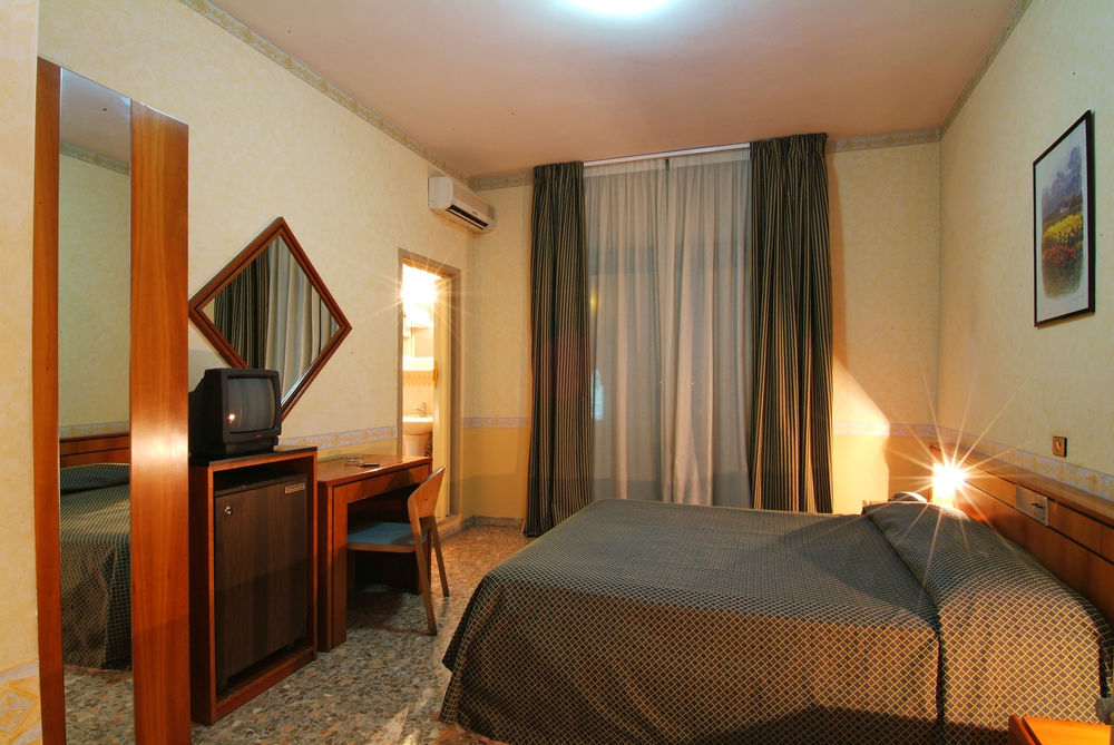 Hotel Ristorante La Campagnola Cassino Kültér fotó